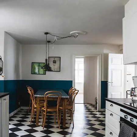 Apartamento 4 Bedroom Next To The Grand Theatre *